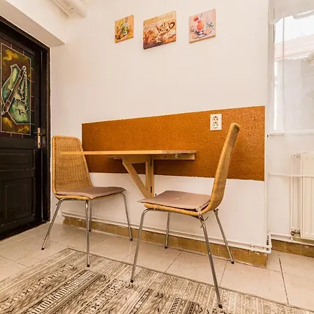 Apartment Studio Centru Km0 *